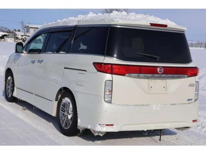 エルグランド2.5 250ハイウェイスター 4WD　検2年　ETC　アラウンドビューモニター　ブルートゥース　自社　ローンカノウ 2500