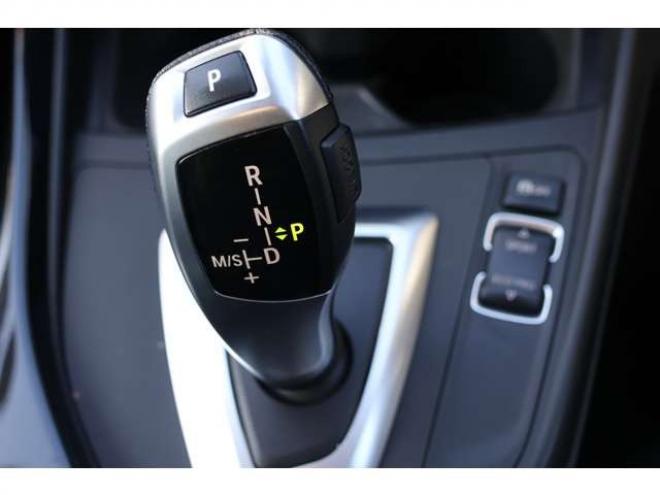 BMW1シリーズ 116i　検2年　バックモニター　自社　ローンカノウ 正規輸入車 2WD 1600