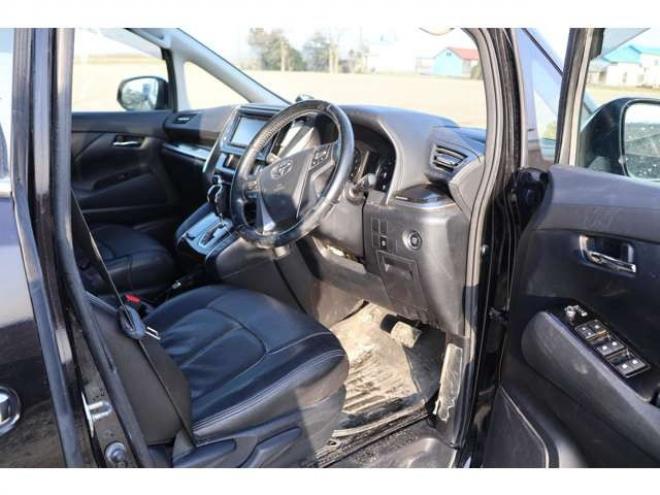 ヴェルファイア2.5 Z 4WD　検2年　社外ナビ 2500