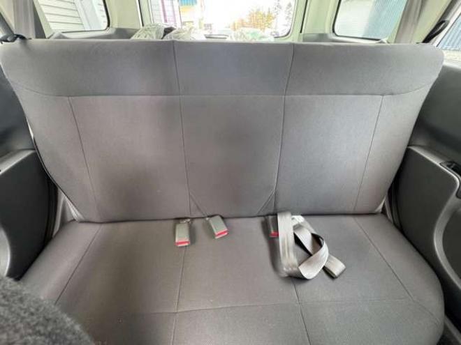 AD1.6 VE 4WD　夏冬タイヤ 1600