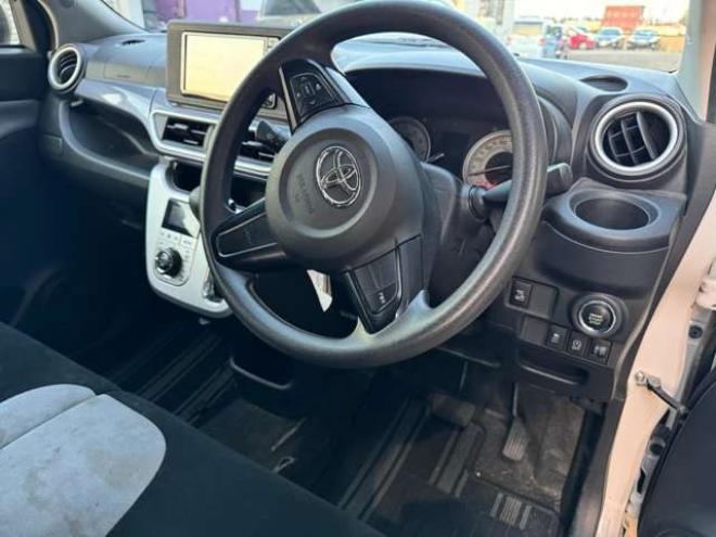 ピクシスジョイC 660 X 4WD　ナビ　TV　Bカメラ　Bluetooth　1年保証　12ヵ月点検済　下廻り防錆塗装済 660