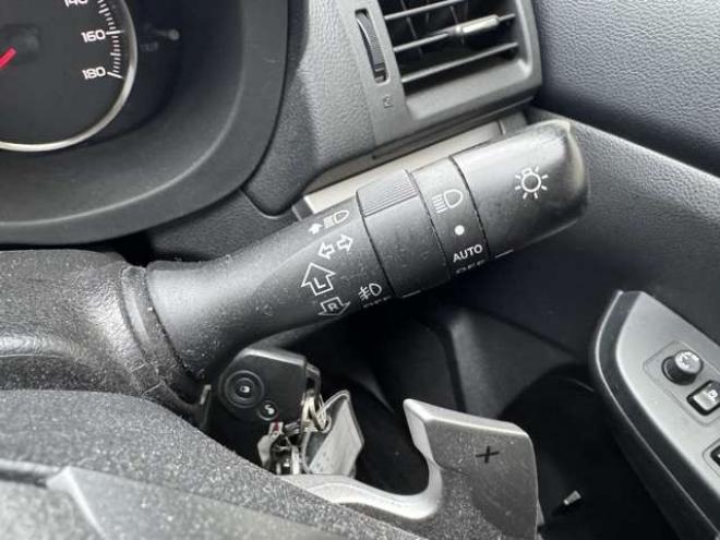 インプレッサスポーツ 2.0 i アイサイト 4WD　ナビ　TV　Bカメラ　Egスターター　夏冬タイヤ 2000