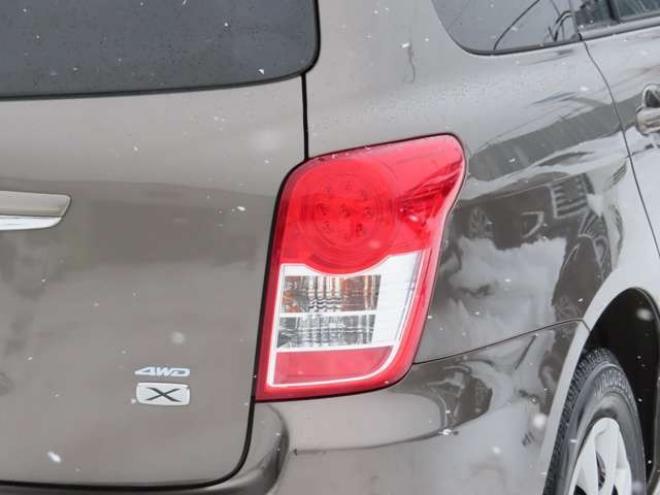 カローラフィールダー1.5 X HIDリミテッド 4WD　夏冬タイヤ付き・ナビ・TV・ETC 1500