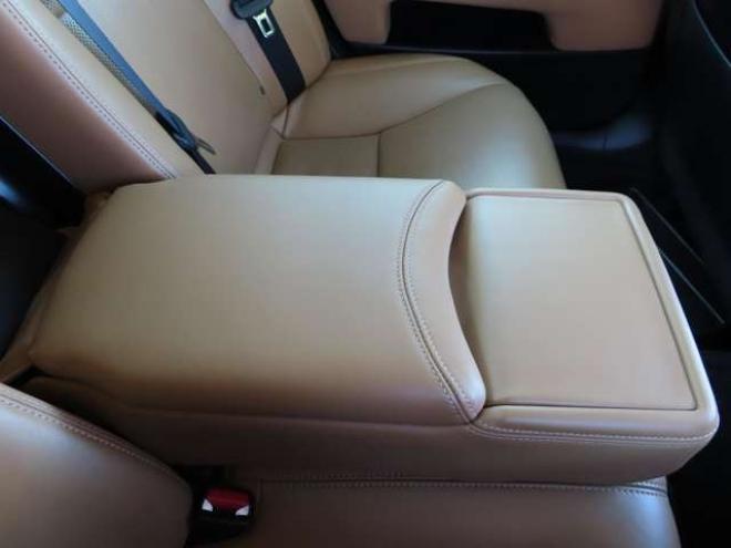 レクサスLS 460 バージョンC Iパッケージ　エンジンスターター・ETC・ステアリングヒーター・シートヒーター・革シート・クルーズコントロール 2WD 4600