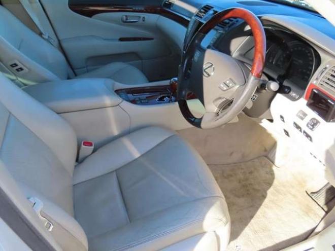 レクサスLSハイブリッド 600h バージョンS Iパッケージ 4WD　 5000