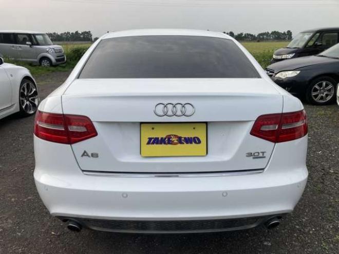 アウディA6 3.0 TFSI クワトロ Sライン 4WD　スマートキー　ナビ・TV ETC 盗難防止システム 革シート オートクルーズコントロール 正規輸入車 3000