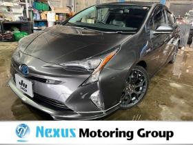 プリウス　1.8 A プレミアム ツーリングセレクション E-Four 4WD　TRDスポイラー・18インチAW・純正8型ナビ・エンジンスターター・ドライブレコーダー・アダプティブクルーズコントロール・パワーシート・ETC・1500W給電・車検令和9年7月・寒冷地仕様車 1800