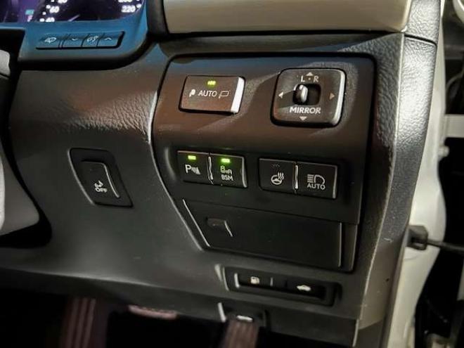 レクサスLSハイブリッド 600h バージョンC Iパッケージ 4WD　WALD&モデリスタエアロ・左右出しマフラー・20インチAW・エアサスコントローラー・ブラックレザー・パワートランク・純正HDDナビ・バックモニター・純正エンジンスターター・カードキー 5000