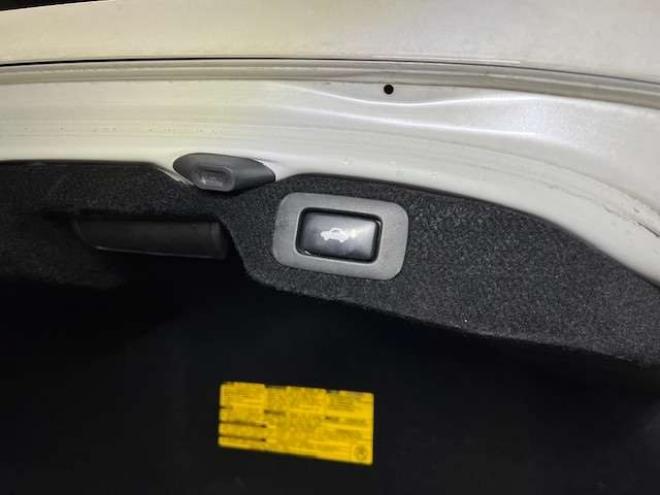 レクサスLSハイブリッド 600h バージョンC Iパッケージ 4WD　WALD&モデリスタエアロ・左右出しマフラー・20インチAW・エアサスコントローラー・ブラックレザー・パワートランク・純正HDDナビ・バックモニター・純正エンジンスターター・カードキー 5000