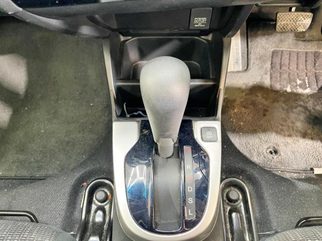 フィット13G Lパッケージ 4WD 5年保証 スマキー ナビTV Bカメ ドラレコ ETC 寒冷地仕様 禁煙 車検整備2年付