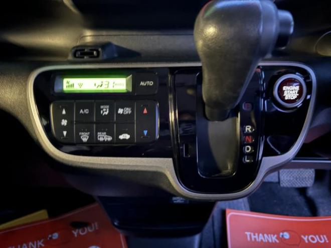 N-BOX（店長おすすめコミコミ車）G Lパッケージ 4WD 660 5Dr