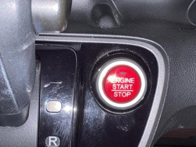 N-BOX（店長おすすめコミコミ車）G Lパッケージ 4WD 660 5Dr