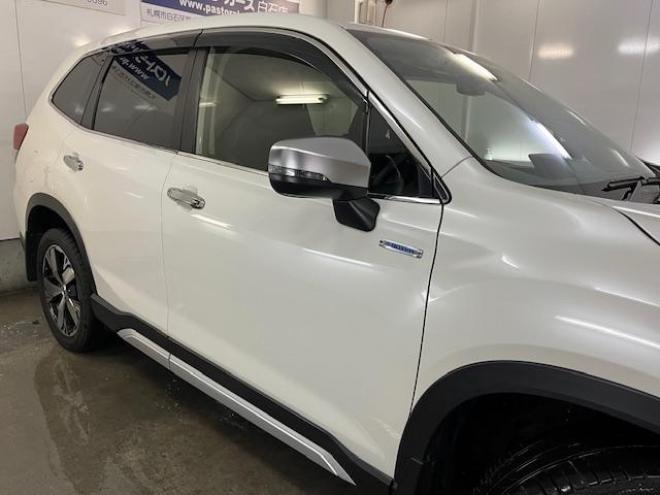 フォレスターアドバンス　寒冷地仕様　禁煙車　安全装備アイサイト　パワーバックドア　純正ブラックハーフレザーシート　純正１８インチＡＷ　スタッドレスタイヤ付　純正ナビ　フルセグ地デジ　Ｂｌｕｅｔｏｏｔｈ　バックカメラ　ＥＴＣ 4WD 2000 5Dr