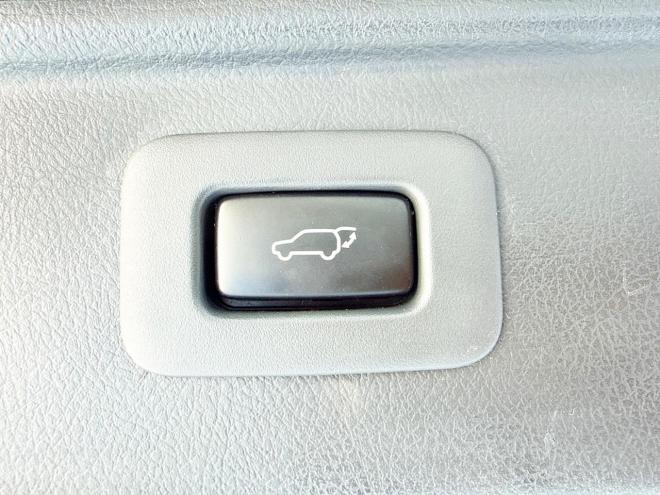 ヴェルファイア2.4ZプラチナセレクションⅡ 4WD　ローンが不安な方＜優遇ローン＞本州仕入　寒冷地仕様　 アルパインHDDナビ　両側パワースライド　19AW 4WD 2400 ５Dr