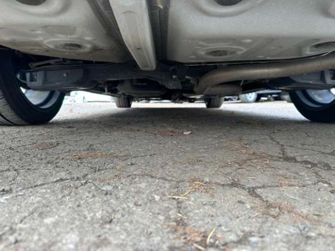 ヴェルファイアハイブリッド 2.5 V E-Four 4WD　社外アルミ　オートミラー　ETC　ドライブレコーダー　ローダウン　ワンオーナー　両側電動スライドドア　パワステ　パワーウィンドウ　ベージュ革シート　純正ナビ　バックカメラ　ABS　キーレスエントリー 2500