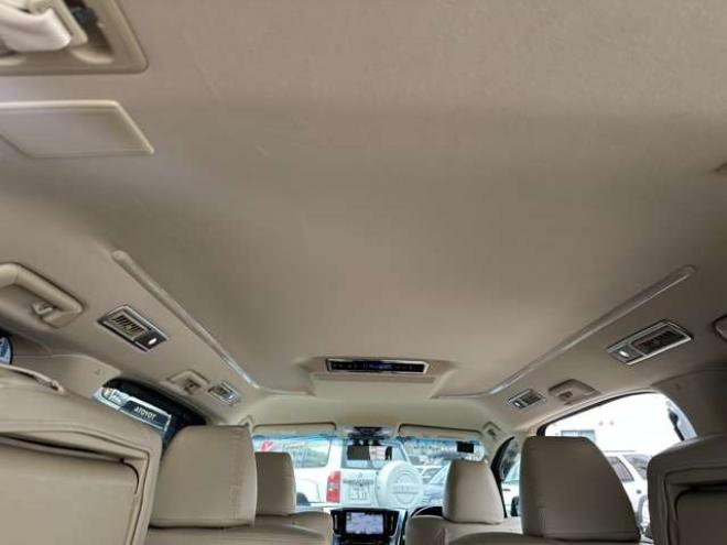 ヴェルファイアハイブリッド 2.5 V E-Four 4WD　社外アルミ　オートミラー　ETC　ドライブレコーダー　ローダウン　ワンオーナー　両側電動スライドドア　パワステ　パワーウィンドウ　ベージュ革シート　純正ナビ　バックカメラ　ABS　キーレスエントリー 2500