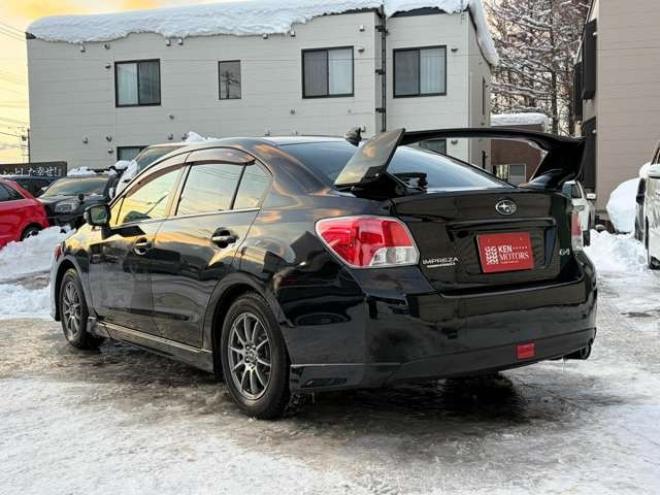 インプレッサG4 2.0 i-S アイサイト 4WD　ETC　ナビ　バックカメラ　電動シート　クルーズコントロール　ABS　横滑り防止装置　レーンキープアシスト　キーレス　パワステ　パワーウィンドウ　アルミホイール　電動シート　衝突被害軽減ブレーキ 2000