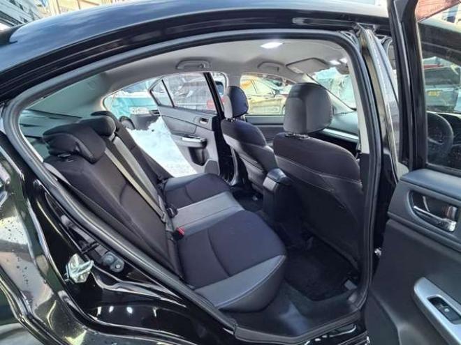 インプレッサG4 2.0 i-S アイサイト 4WD　ETC　ナビ　バックカメラ　電動シート　クルーズコントロール　ABS　横滑り防止装置　レーンキープアシスト　キーレス　パワステ　パワーウィンドウ　アルミホイール　電動シート　衝突被害軽減ブレーキ 2000