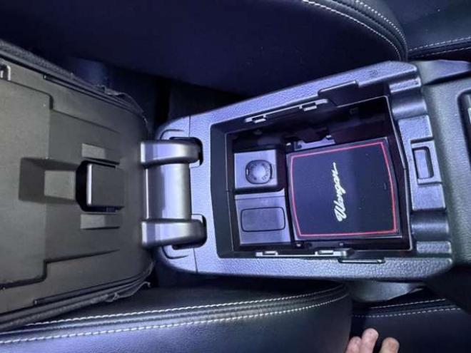 インプレッサG4 2.0 i-S アイサイト 4WD　ETC　ナビ　バックカメラ　電動シート　クルーズコントロール　ABS　横滑り防止装置　レーンキープアシスト　キーレス　パワステ　パワーウィンドウ　アルミホイール　電動シート　衝突被害軽減ブレーキ 2000