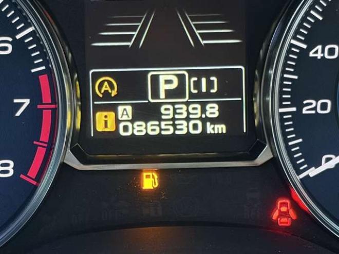 インプレッサG4 2.0 i-S アイサイト 4WD　ETC　ナビ　バックカメラ　電動シート　クルーズコントロール　ABS　横滑り防止装置　レーンキープアシスト　キーレス　パワステ　パワーウィンドウ　アルミホイール　電動シート　衝突被害軽減ブレーキ 2000