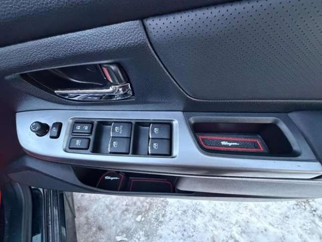 インプレッサG4 2.0 i-S アイサイト 4WD　ETC　ナビ　バックカメラ　電動シート　クルーズコントロール　ABS　横滑り防止装置　レーンキープアシスト　キーレス　パワステ　パワーウィンドウ　アルミホイール　電動シート　衝突被害軽減ブレーキ 2000