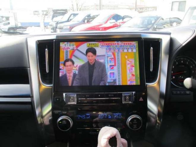 アルファード3.5 SA 4WD　TRDエアロ クリスタルアイLEDテール ダウンサス レザー調シートカバー アルパインナビ フリップダウン スピーカー  デジタルインナーミラー シュタイナー20インチ シーケンシャルウィンカー 3500