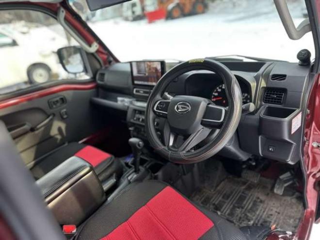 ハイゼットトラック ジャンボ エクストラ 3方開 4WD　荷台ボックス　地デジ　バックカメラ　パワステ　パワーウィンドウ　キーレスエントリー　アイドリングストップ　ABS　横滑り防止装置　盗難防止装置 660