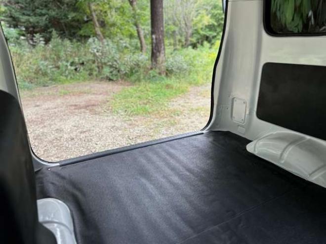 タウンエースバン1.5 GL 4WD　ベージュツートン全塗装済　ストラーダナビTV　バックカメラ　LEDヘッドライト　純正デフロック　リアヒーター　寒冷地仕様　ブラウンレザー調シートカバー　ルーフラック 1500