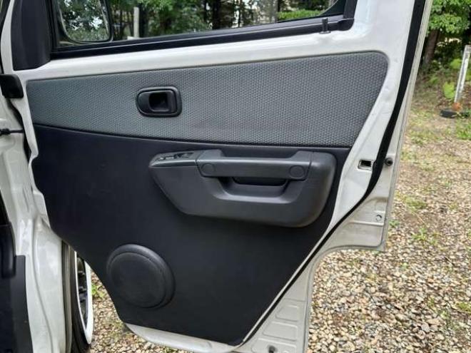 タウンエースバン1.5 GL 4WD　ベージュツートン全塗装済　ストラーダナビTV　バックカメラ　LEDヘッドライト　純正デフロック　リアヒーター　寒冷地仕様　ブラウンレザー調シートカバー　ルーフラック 1500