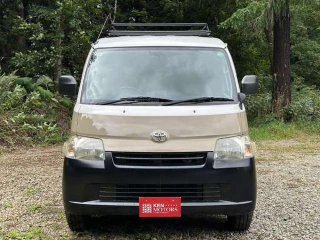 タウンエースバン1.5 GL 4WD　ベージュツートン全塗装済　ストラーダナビTV　バックカメラ　LEDヘッドライト　純正デフロック　リアヒーター　寒冷地仕様　ブラウンレザー調シートカバー　ルーフラック 1500