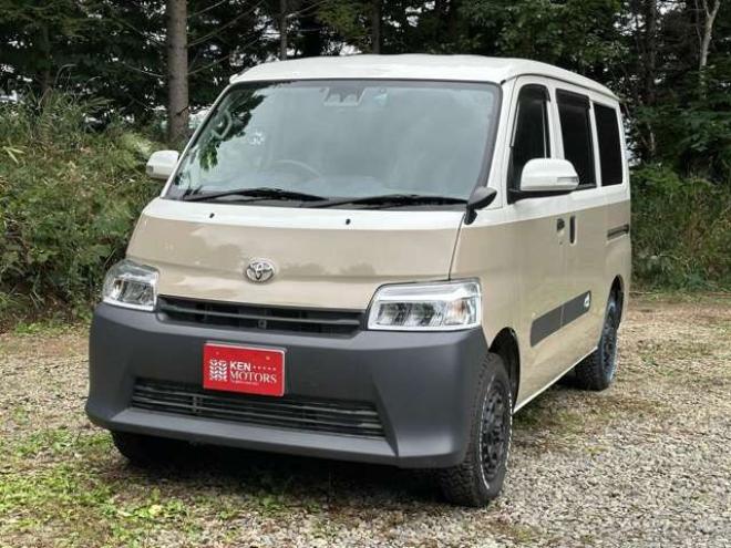 タウンエースバン1.5 GL 4WD　アルトピアーノ　ベージュツートン全塗装済　ベッドキット　セカンドバッテリー　ETC　フルセグTVナビ　バックカメラ　アイドリングストップ　ABS　レーンキープアシスト　盗難防止装置　パワステ　パワーウィンドウ 1500