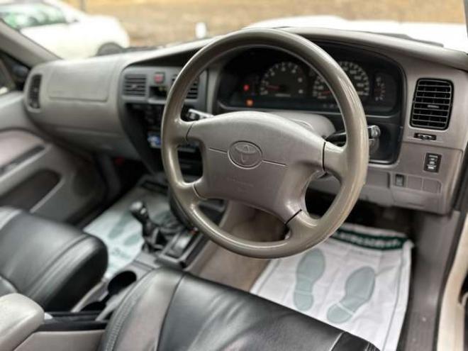 ハイラックスサーフ3.0 SSR-X ディーゼルターボ 4WD　サンルーフ　リフトアップ　ETC　パワステ　パワーウィンドウ　社外アルミ　ABS　キーレス　CDオーディオ 3000