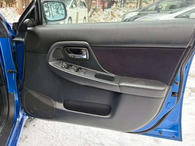 インプレッサSTI 2.0 WRX スペックC リミテッド 4WD　ETC パワーウィンドウ　社外ナビ　社外アルミホイール　ヴォルテックスアンダーカバー　GTウィング　社外フロントバンパー　ルーフエアインテーク 2000