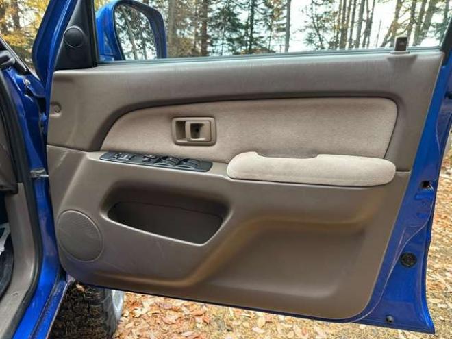 ハイラックスサーフ2.7 SSR-X パッケージオプションA 4WD　ナローボディ　リフトアップ　グリル　グッドリッチAW　パワステ　パワーウィンドウ　ABS　キーレス 2700