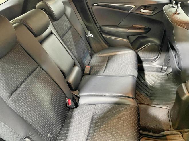 フィット1.5ハイブリッドLパッケージ 4WD 5年保証 ナビ Bカメ ETC 寒冷地仕様 車検整備2年付 修復歴無