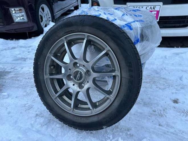 N-BOXカスタムG Lパッケージ 4WD　左側パワースライドドア　SDナビ　　バックモニター　社外アルミホイール冬　社外アルミホイール夏　プッシュスタート　キーレスキー 660