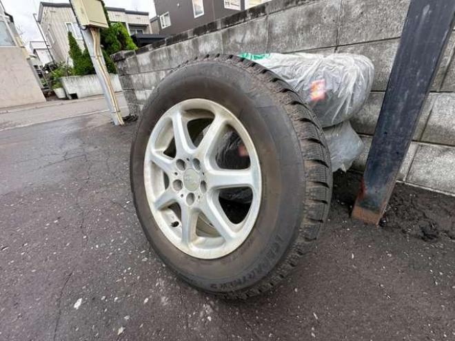 インプレッサスポーツ 1.6 i-L 4WD　アイドリングストップ　フォグランプ　横滑り防止装置　社外CDオーディオ　純正アルミホイール夏　社外アルミホイール冬 1600