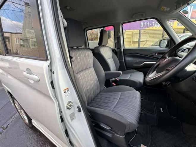 ソリオ1.2 ハイブリッド MX 4WD　ナビ　全方位モニター　片側パワースライドドア　スズキセーフティーサポート　プッシュスタート　アダクティブレーダークルーズコントロール　ETC　レーンキープアシスト　アイドリングストップ　コーナーセンサー 1200