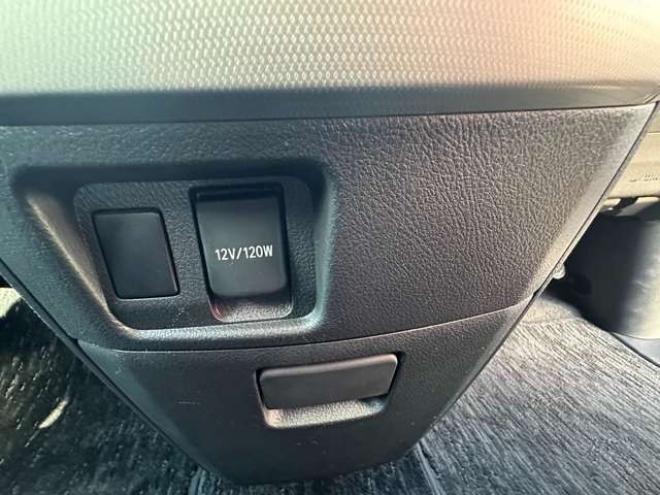 ヴェルファイア2.4 Z プラチナセレクション 4WD　両側パワースライドドア　HDDナビ　フルセグTV　バックモニター　プッシュスタート　横滑り防止装置　コーナーセンサー　パワーバックドア　純正アルミホイール　純正エンンジンスターター 2400