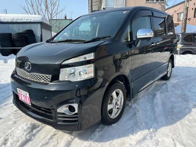 ヴォクシー2.0 ZS 4WD　両側パワースライドドア　プッススタート 2000