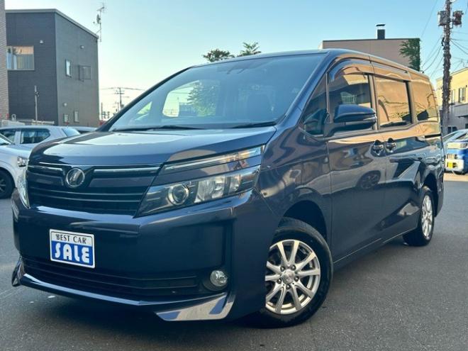 ヴォクシー2.0 X 4WD　電動スライドドア　冬タイヤセット　ドラレコ　アクセル踏み間違い防止装置 ナビTVバックモニター 2000