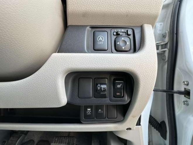 デイズX 4WD　Bluetooth　地デジ　プッシュスタート　アイドリングストップ　シートヒーター　衝突軽減ブレーキ　横滑り防止装置　アランドビューモニター　バックモニター 660