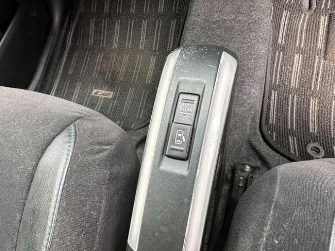 タントエグゼ カスタムRS 4WD　ワンオーナー　純正CDオーディオ　純正アルミホイール冬 660