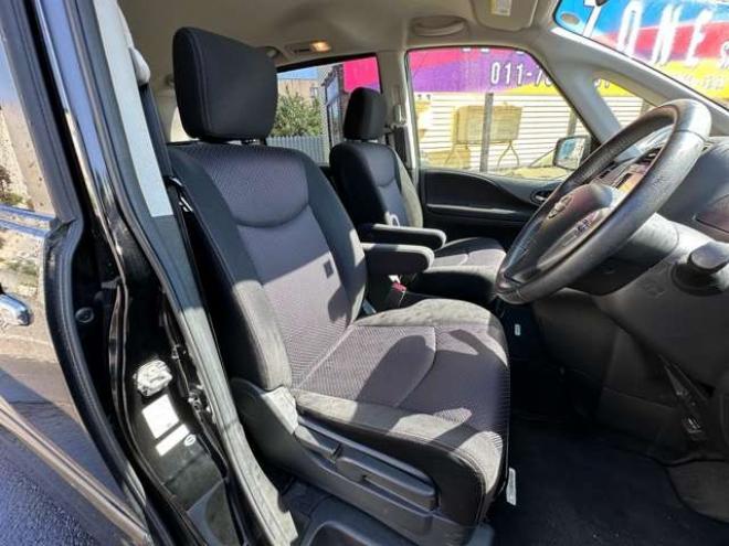 セレナ2.0 ハイウェイスター 4WD　ワンオーナー　両側ワンタッチオートスライドドア　ETC　横滑り防止装置　アイドリングストップ　バックモニター 2000