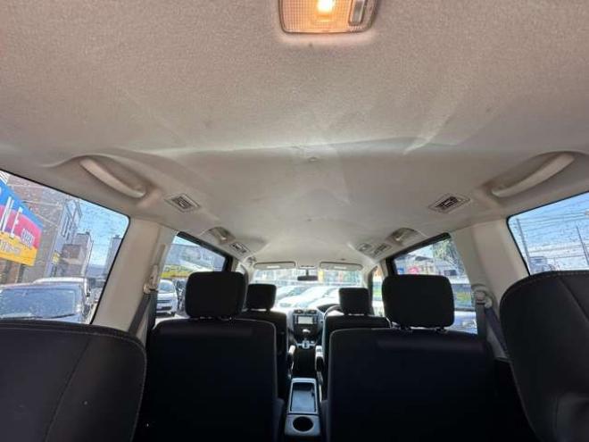 セレナ2.0 ハイウェイスター 4WD　ワンオーナー　両側ワンタッチオートスライドドア　ETC　横滑り防止装置　アイドリングストップ　バックモニター 2000