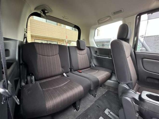 セレナ2.0 ハイウェイスター 4WD　左側パワースライドドア　Bluetooth 2000