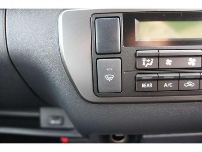 ハイエースバン2.8 スーパーGL ダークプライム S ロングボディ ディーゼルターボ 4WD　ダークプライムS　登録済未使用車　4WD　両側パワースライドドア　デジタルインナーミラー　全方位カメラ　バックカメラ　寒冷地仕様　プッシュスタート　スマートキー　415COBRAフラットベッドキット 登録済未使用車 2800