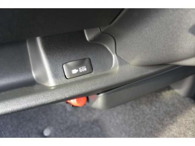 ハイエースバン2.8 スーパーGL ダークプライム S ロングボディ ディーゼルターボ 4WD　ダークプライムS　登録済未使用車　4WD　両側パワースライドドア　デジタルインナーミラー　全方位カメラ　バックカメラ　寒冷地仕様　プッシュスタート　スマートキー　415COBRAフラットベッドキット 登録済未使用車 2800