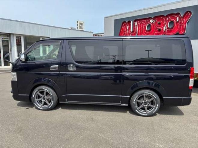 レジアスエース2.8 スーパーGL ダークプライムII ロングボディ ディーゼルターボ 4WD　415COBRA　S-6ボンネット&クリーンルック3Fリップ&ステージ2ルーフスポイラー&バッドラッカーSD-6　17インチAW　ヨコハマPARADA215/60R17　両側パワースライドドア　ETC　社外コンソールBOX 2800