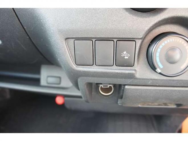 ハイエースバン2.8 DX ロング ディーゼルターボ 4WD　フロントシートセパレート仕様変更済　　　センターコンソール付　415COBRA丸目ライトキット&バッドラッカー16インチAW　415SAFARIフロントスポイラー　TOYOオープンカントリーR/T　電動格納ドアミラー 2800